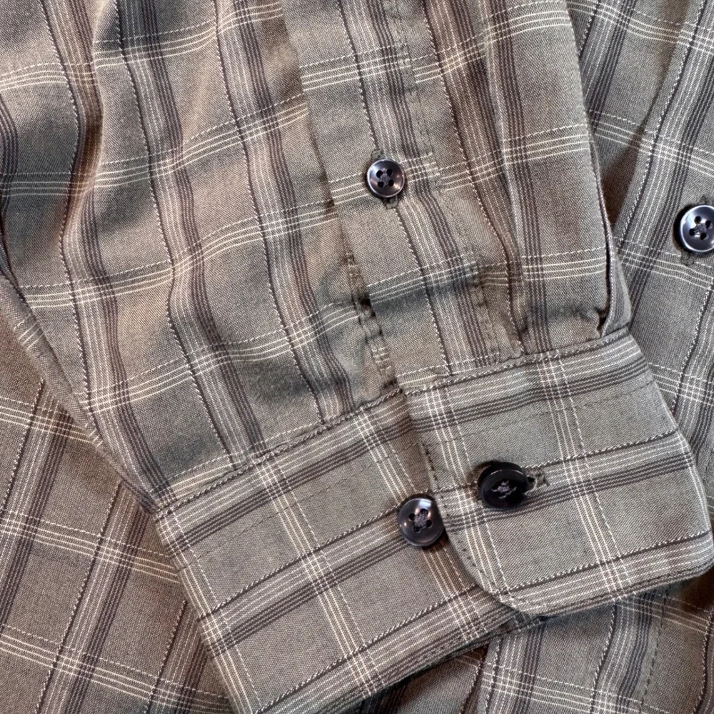 Van Heusen Mens Wrinkle Free Plaid Button Down Shirt XL Olive Long Sleeve Casual